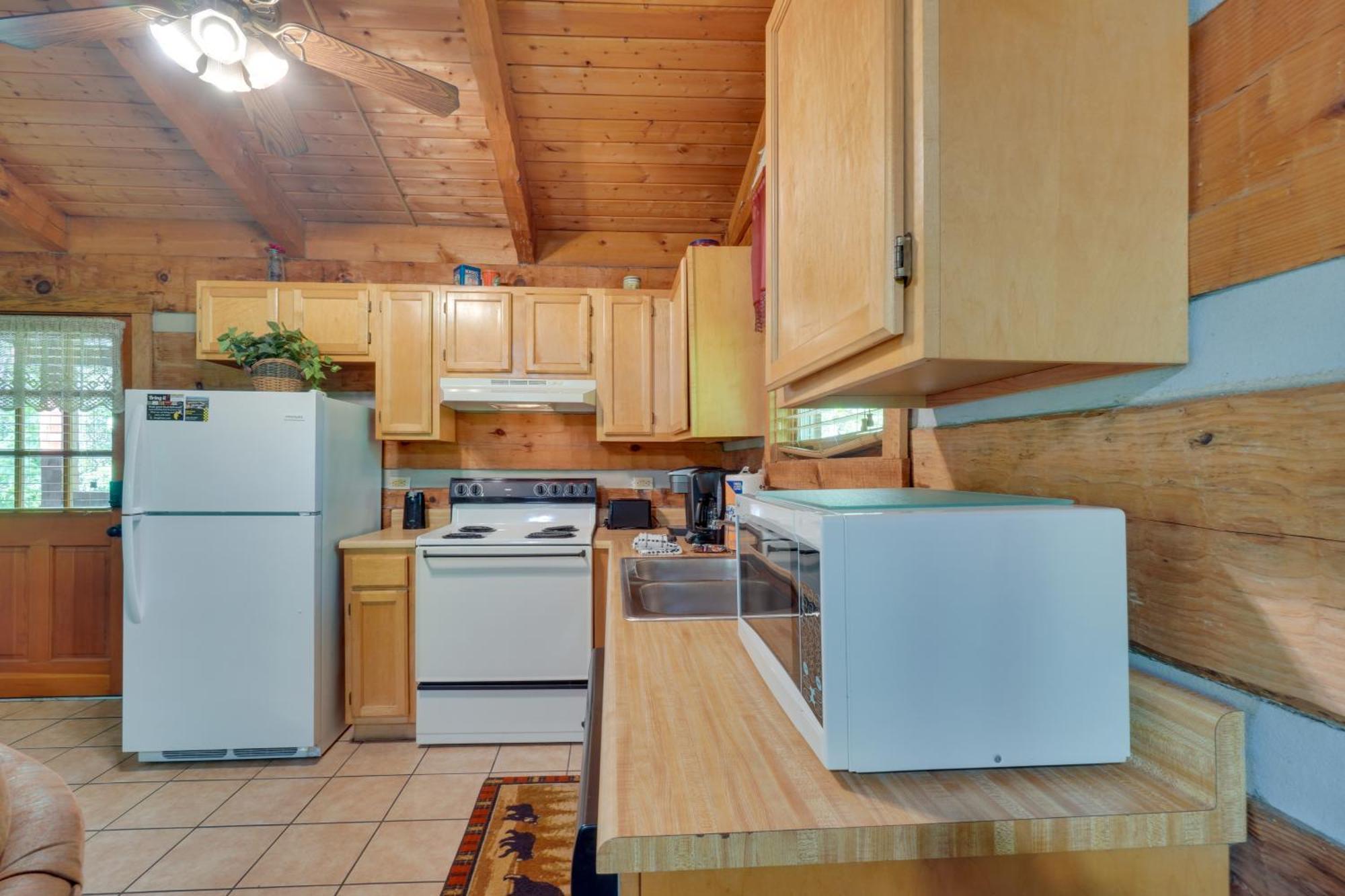 Gatlinburg Cabin With Hot Tub About 6 Mi To Downtown! Exterior foto